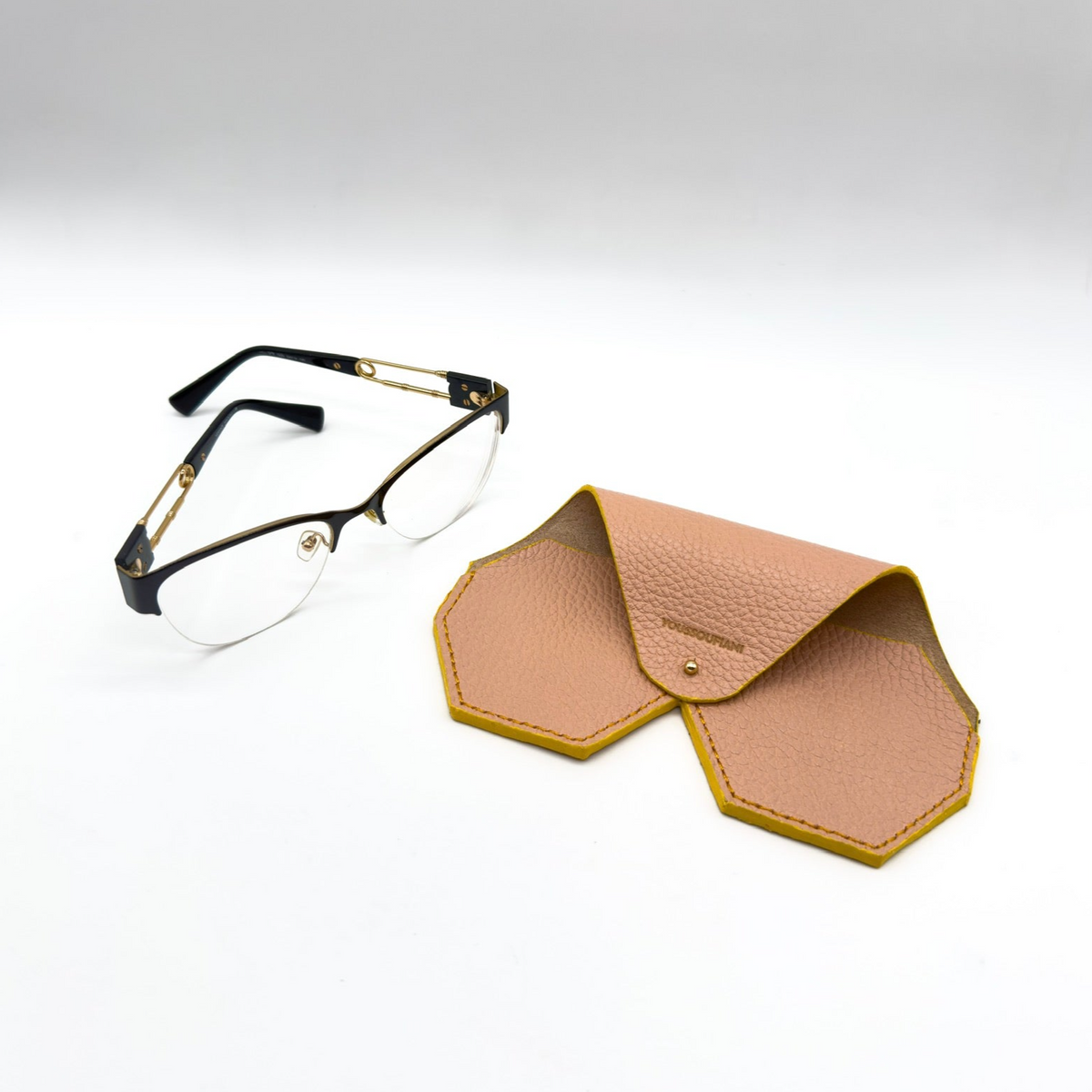 財布・ケース・小物入れ Lamb Snap Glass Case DECi OVY by yuya Lamb Snap Glass Case DECi OVY by yuya - メルカリ