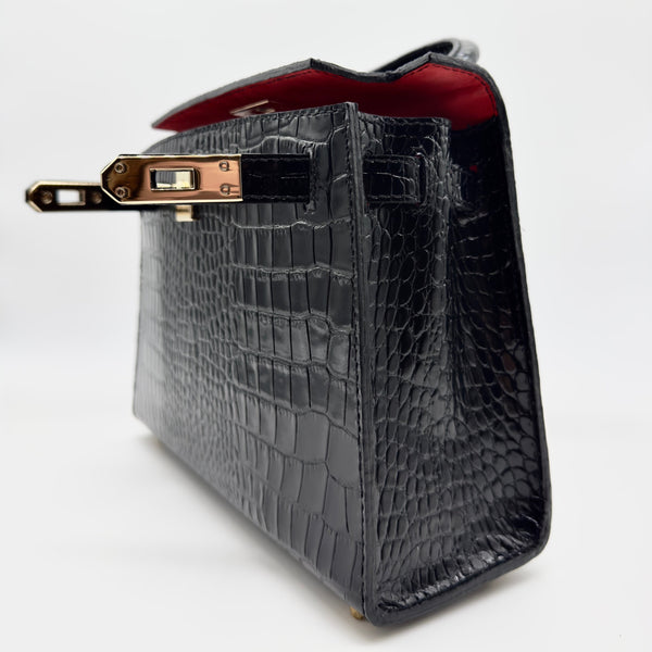 Signature Atelier: Structured Kelly Handbag